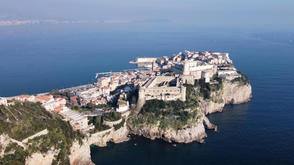 Brezza Di Mare Gaeta B&B المظهر الخارجي الصورة